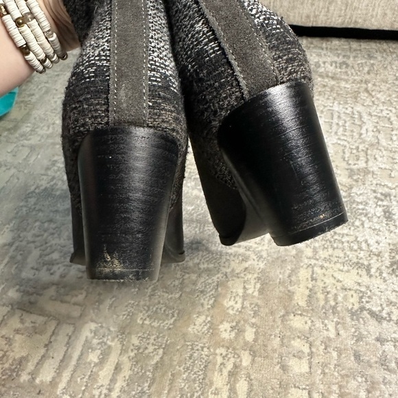 Minnetonka Mari Genuine Suede Charcoal Moccasin Heeled Ankle Booties - Picture 7 of 13